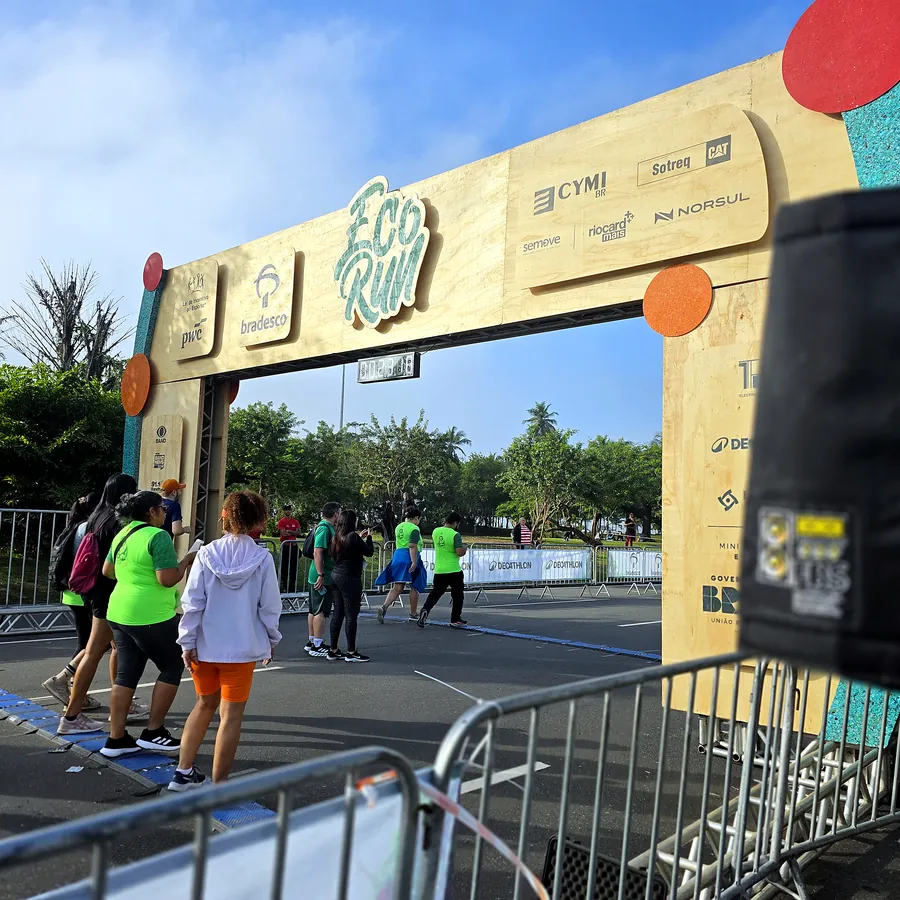 Corrida de rua no Rio de Janeiro — estrutura de som e palco da FBS