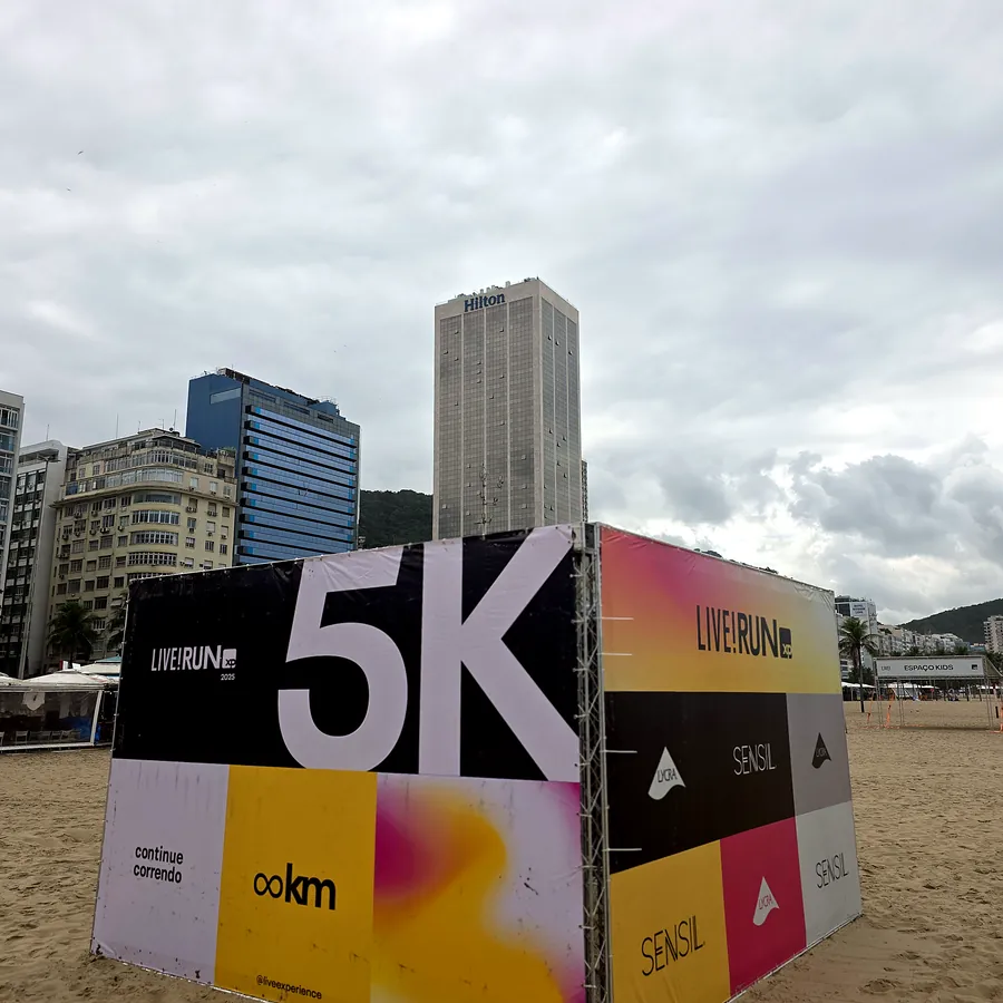 Corrida de rua no Rio de Janeiro — estrutura de som e palco da FBS