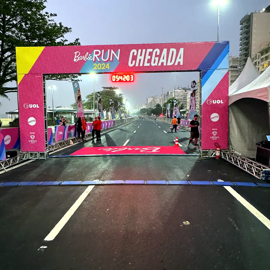 Corrida de rua no Rio de Janeiro — estrutura de som e palco da FBS
