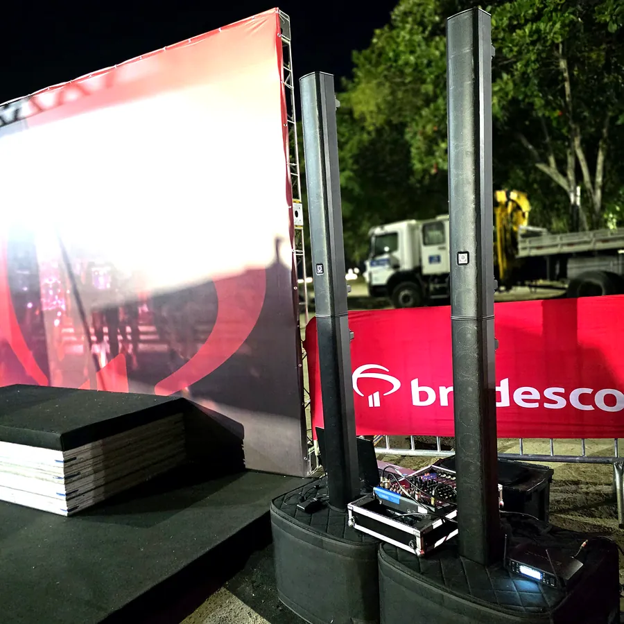Corrida de rua no Rio de Janeiro — estrutura de som e palco da FBS